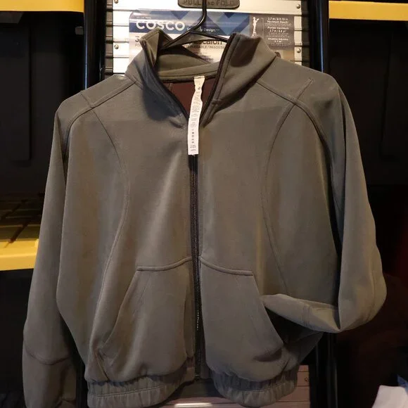 Lululemon Softstreme Zip Up - *smoked spruce* size 4 - Picture 1 of 3